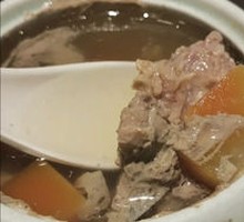 Four Seasons Pork Bone Soup