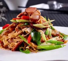Dried Bamboo Shoots Stir-Fried with Preserved Meat