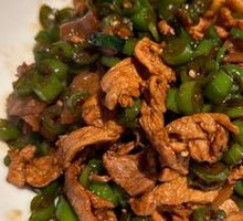 Spicy Stir-Fried Pork with Chili