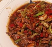 Stir-Fried Beef with Yellow Onion