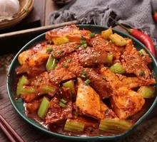 Sauce-Flavored Beef Stir-Fried with Naan