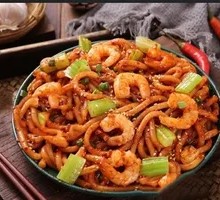 Sauce-Flavored Shrimp Fried Rice Noodles