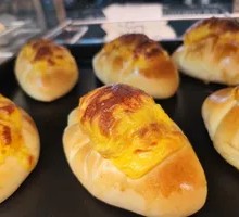 Cheese Burst Sausage Bun