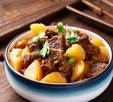 Beef Brisket Stewed with Potatoes