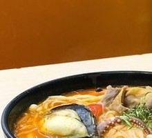 Royal Seafood Tom Yum Kung Noodle