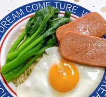 Classic Egg and Rice Stir-fry