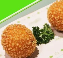 Coconut Jelly Sphere with Sago