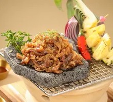 Pineapple Beef Roll