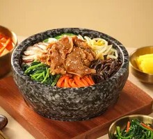 Grilled Beef Stone Pot Bibimbap