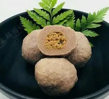 Beef tendon meatballs