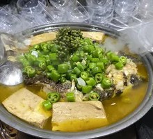 Grilled Fish with Fresh Green Peppers