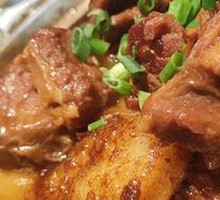 Beef Brisket with Rice Noodle Rolls
