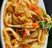 Egg Stir-Fried Knife-Sliced Noodles