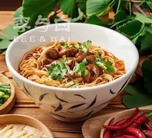 Li & Bai Intestine Noodles