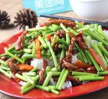 Stir-fried Pork with Garlic Shoots