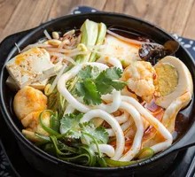 Tomato Pottery Pot Tofu Noodles
