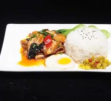 Braised Pork with Chinese Cabbage Rice Bowl