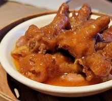 Golden Rice BBQ Pork Steamed Rice Noodles