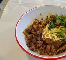 Meat Sauté Oil-Poured Noodles