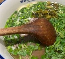 Sour Cabbage Beef Shank Lanzhou Noodles