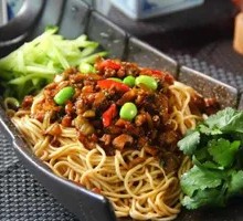 Fried Sauce Beef Offal Noodles
