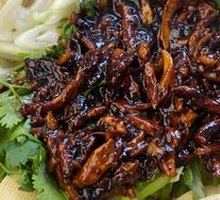 Beijing-style Shredded Pork in Soy Sauce