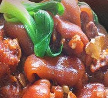 Braised Pig Trotters in Brown Sauce