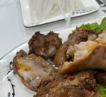 Braised Pork Trotter