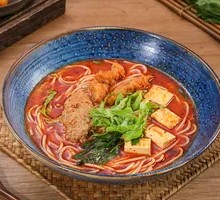 Fresh Meat Thick Sauce Rice Noodles