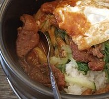 Tea-Scented Goose Stone Pot Rice Bowl