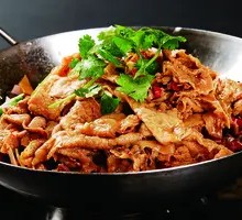 Sour Radish and Beef Stir-fry Dry Pot