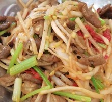 Sour Radish and Intestine Stir-fry