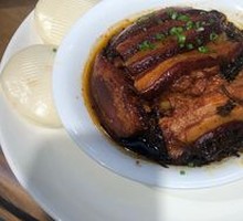 Stewed Pork in Flatbread