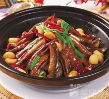 Preserved Pork Rib and Live Loach Hot Pot