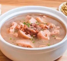 Headliner Honghu Lotus Root Soup