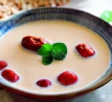Goji Berry Red Date Soy Milk