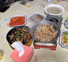 Braised Tea Noodles with Shredded Pork