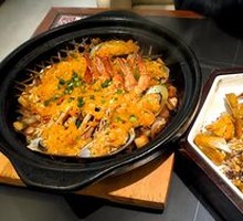 Baked Three Seafood with Yellow Pepper Sauce