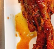 Hand-grabbed Pork Shank