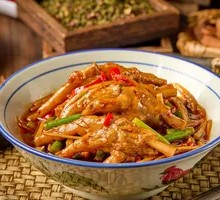 Young Ginger Soft Chicken Feet