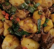 Braised Beef Brisket with Potatoes