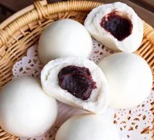 Red Bean Bun