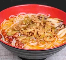 Pickled Vegetable and Pork Noodles