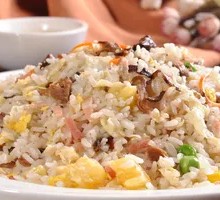 Green Pepper Preserved Pork Egg Fried Rice