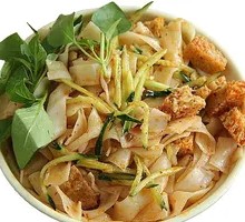 Shredded Chicken Noodles and Cold Vermicelli Platter