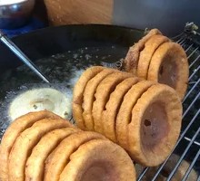 Fried dough snack