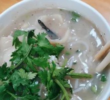 Black Fish Slice Noodle Soup