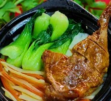 香卤鸭腿饭