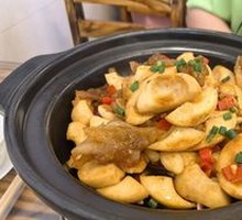 Sautéed Egg White and Beef Tendon in Clay Pot