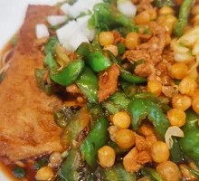 Spicy Pork with Noodles
